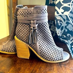 Chunky Heels with Open-Toe